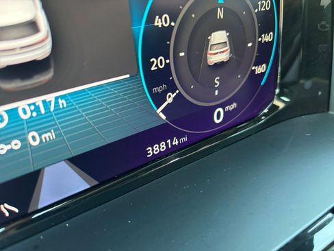 Used 2025 Volkswagen Atlas Cross Sport SE image 43