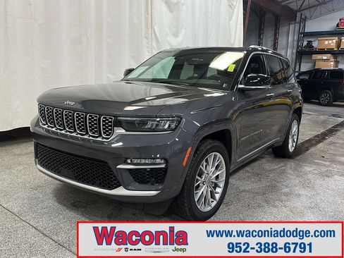 Used 2022 Jeep Grand Cherokee Summit w/ Luxury Tech Group V AWD/4WD image 1