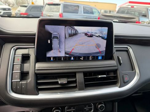 Used 2021 Chevrolet Tahoe Z71 w/ Z71 Off-Road Package image 16