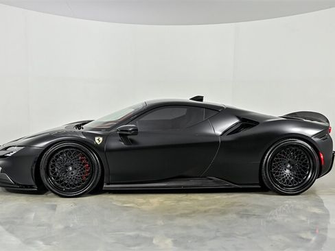 Used 2022 Ferrari SF90 Stradale AWD/4WD image 6