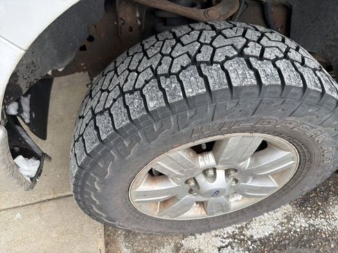 Used 2011 Ford F150 XLT w/ XLT Chrome Pkg image 10