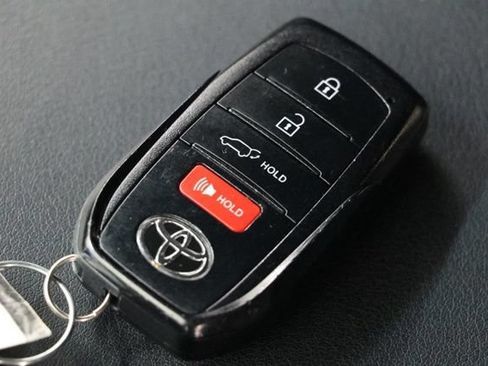 Used 2023 Toyota Venza Nightshade AWD/4WD image 36