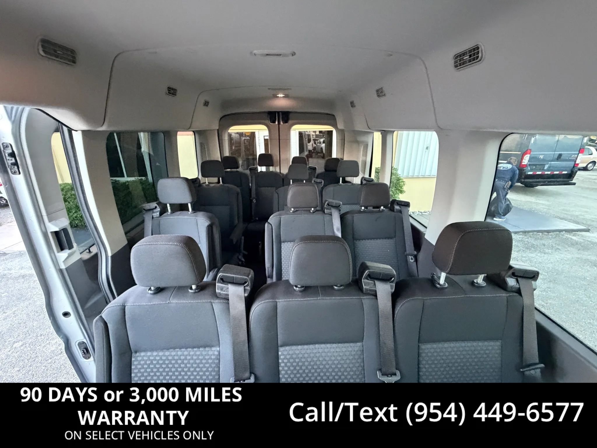 Used 2022 Ford Transit 350 XLT RWD image 1
