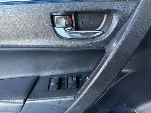 Used 2015 Toyota Corolla S FWD image 11