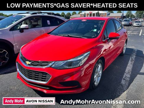 Used 2018 Chevrolet Cruze LT w/ LT Fleet Convenience Package FWD image 2