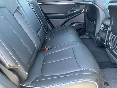 Used 2025 Jeep Wagoneer S Limited AWD/4WD image 15
