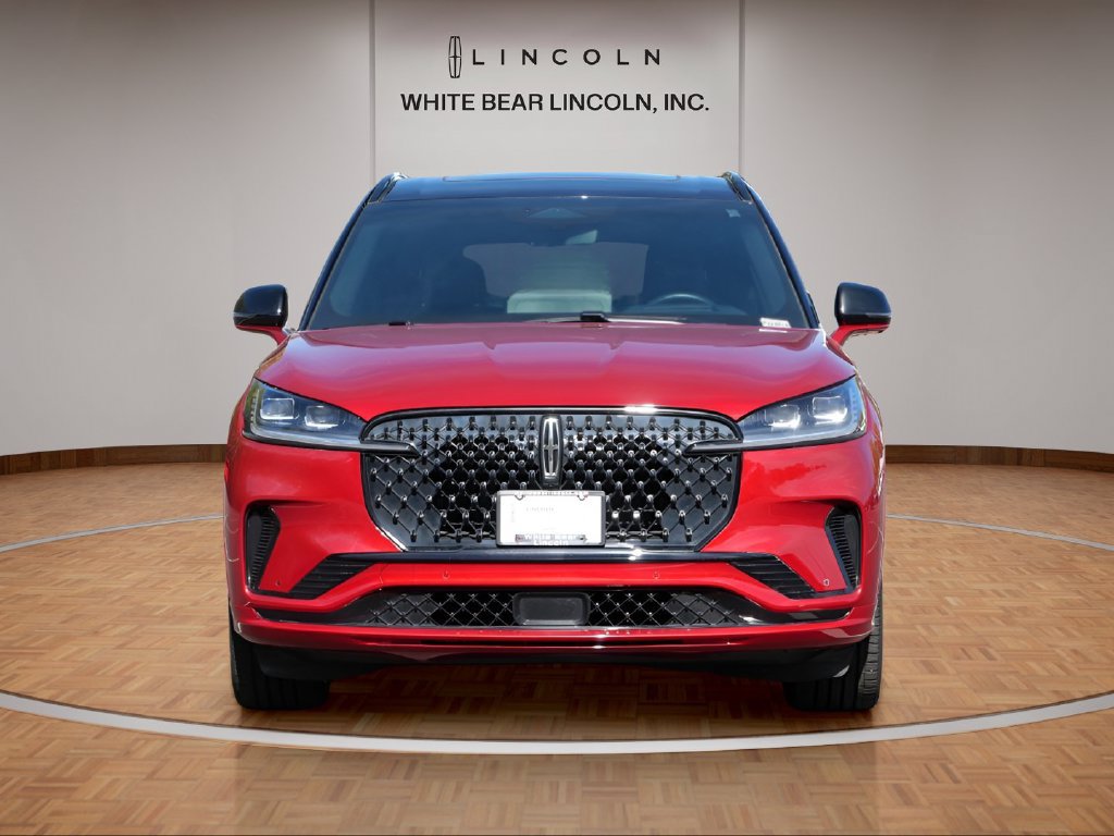Certified 2025 Lincoln Aviator Black Label w/ Black Label Special Edition AWD/4WD image 2