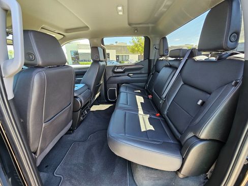 Used 2025 GMC Sierra 1500 SLT image 19