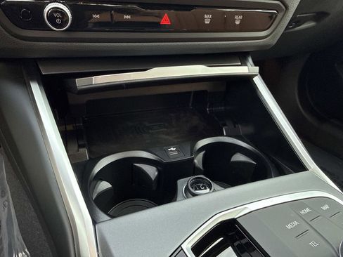 Used 2025 BMW 230i Coupe image 25