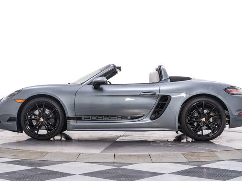 Used 2025 Porsche 718 Boxster image 6