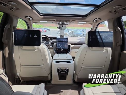 New 2026 GMC Yukon XL Denali w/ Denali Reserve Package AWD/4WD image 14