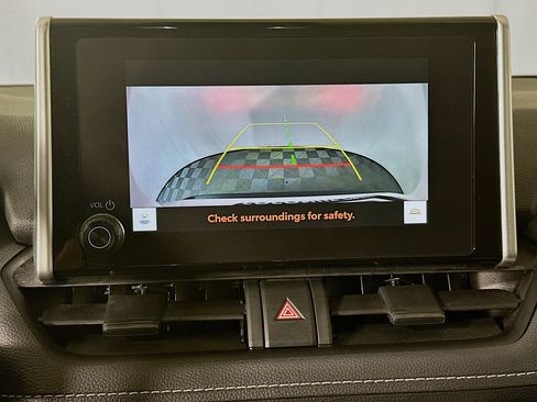 Used 2025 Toyota RAV4 XLE w/ Convenience Package FWD image 25