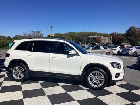 Used 2021 Mercedes-Benz GLB 250 4MATIC w/ Premium Package image 6