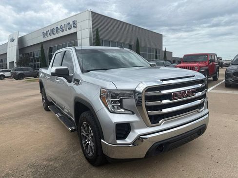 Used 2020 GMC Sierra 1500 SLE w/ SLE Value Package AWD/4WD image 1