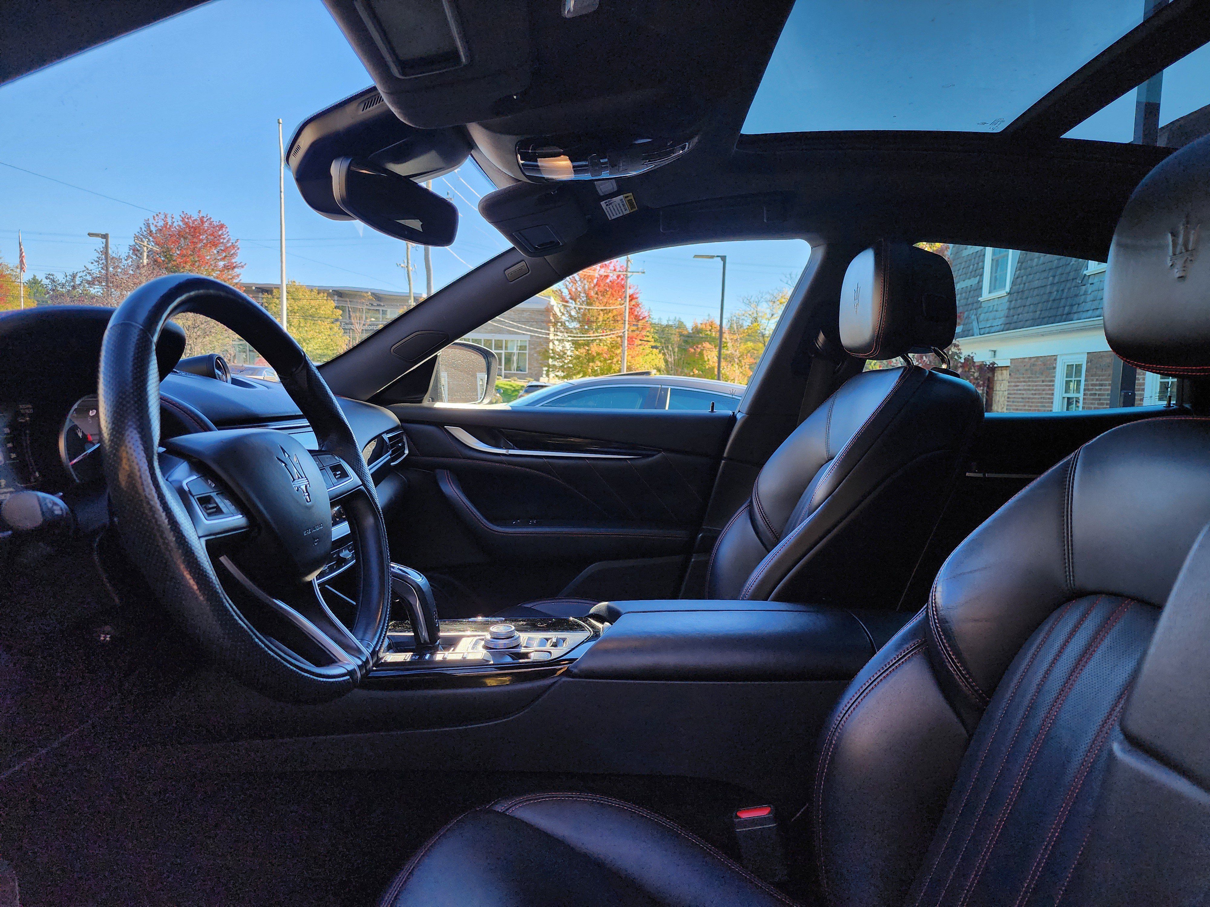 Used 2021 Maserati Levante AWD/4WD image 9