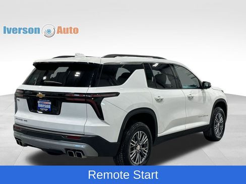Used 2026 Chevrolet Traverse LT AWD/4WD image 9