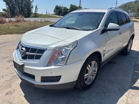 Used 2010 Cadillac SRX Luxury FWD image 4