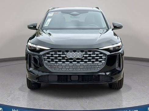 Used 2025 Audi Q5 Premium Plus w/ Premium Plus image 2