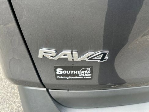 Used 2025 Toyota RAV4 XLE image 10