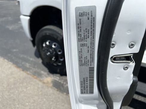 Used 2025 RAM 3500 Laramie AWD/4WD image 35