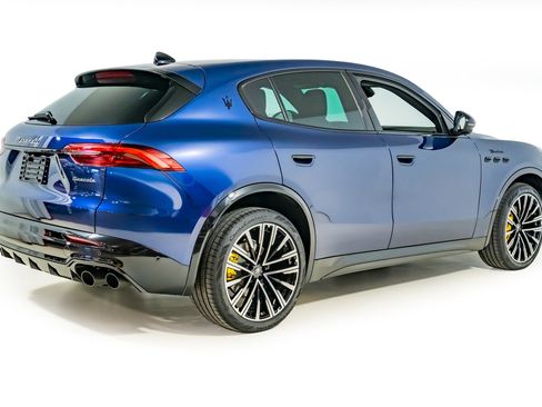 Used 2025 Maserati Grecale Modena image 7