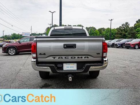 Used 2020 Toyota Tacoma SR5 RWD image 14