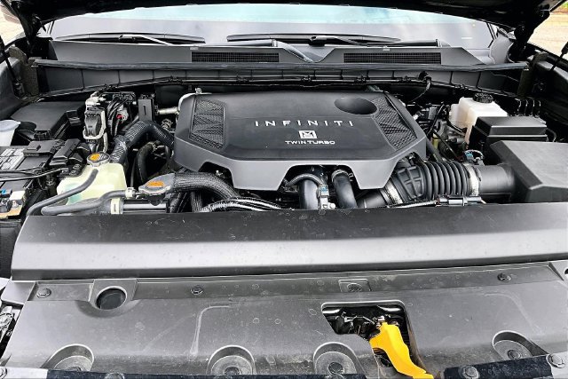 Used 2025 INFINITI QX80 Luxe w/ Exterior Package RWD image 10