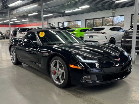 Used 2006 Chevrolet Corvette Convertible w/ Preferred Equipment Group image 3