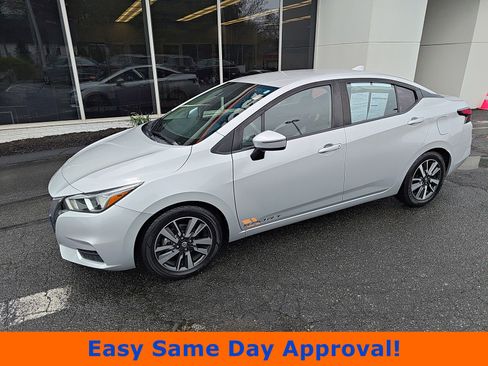 Used 2021 Nissan Versa SV FWD image 1