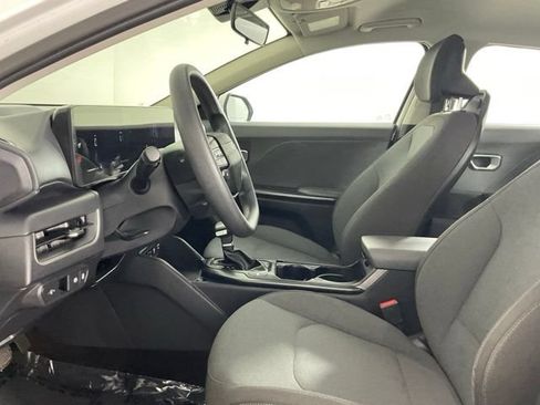 Used 2025 Kia K4 FWD image 10