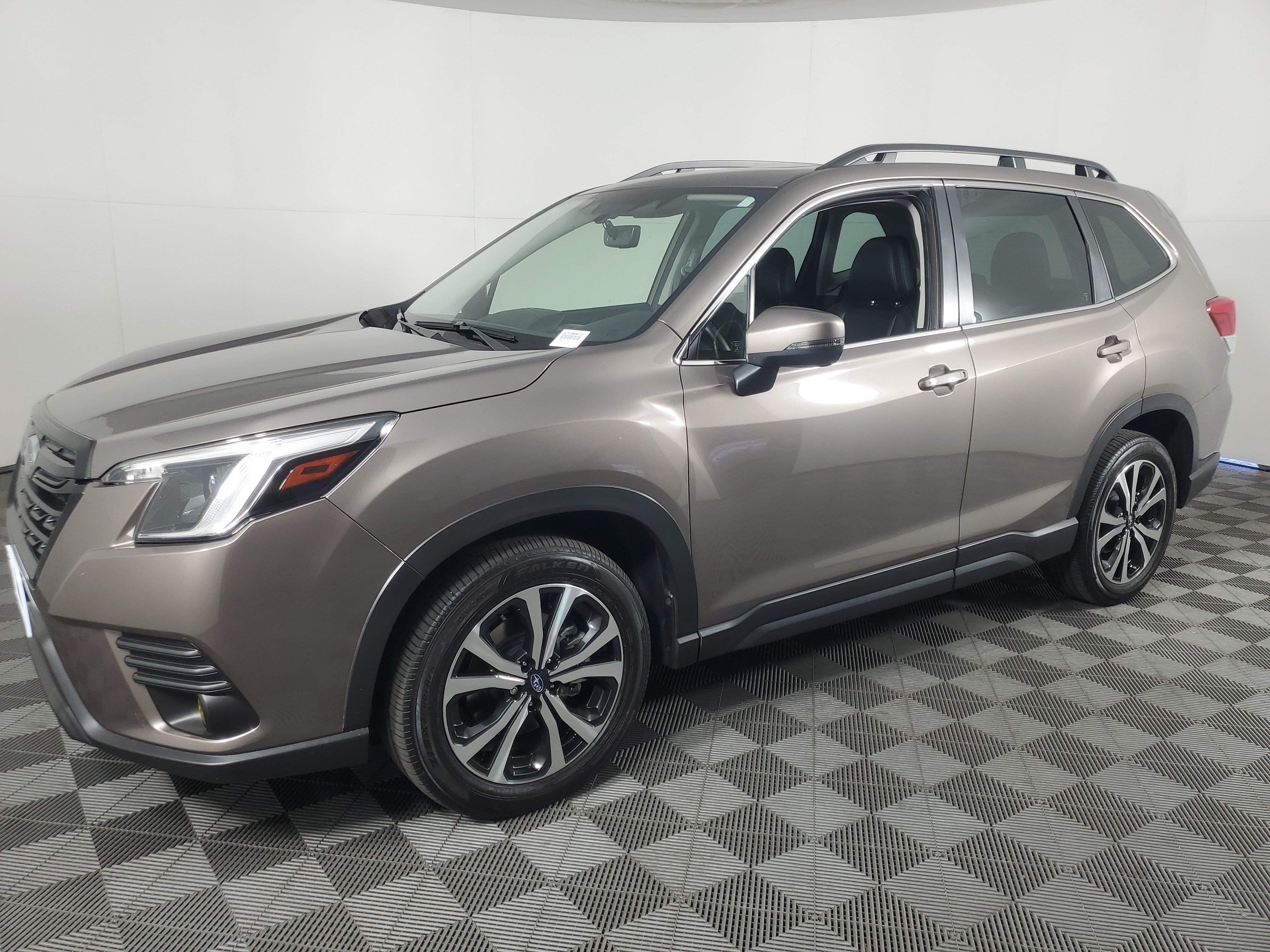 Used 2024 Subaru Forester Limited AWD/4WD image 8