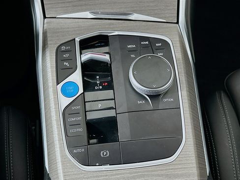 Used 2025 BMW i4 eDrive40 image 25