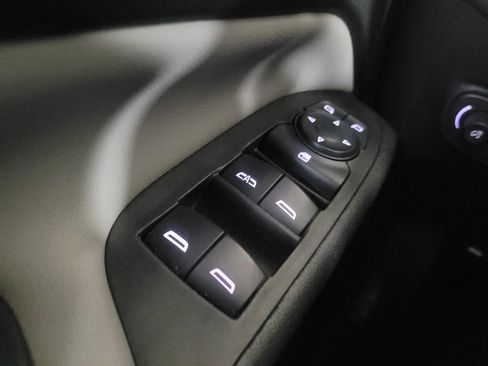 Used 2021 Chevrolet Equinox LS w/ LS Convenience Package FWD image 27