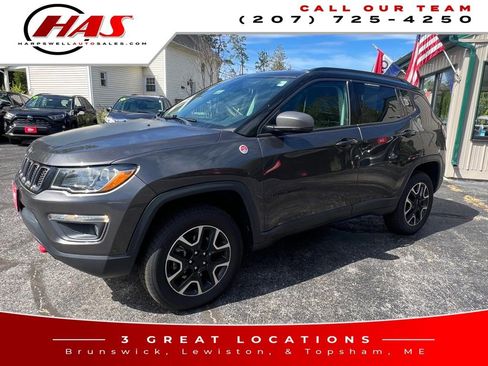 Used 2021 Jeep Compass Trailhawk image 2