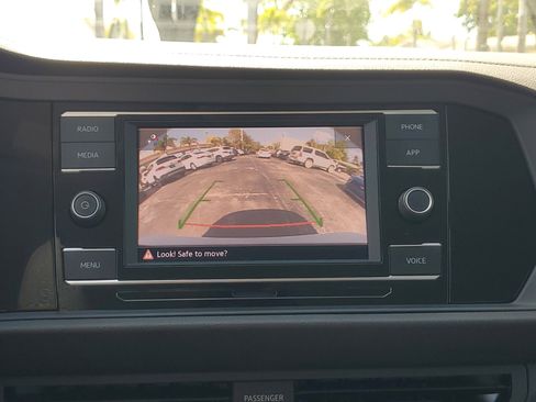 Certified 2023 Volkswagen Jetta S FWD image 24