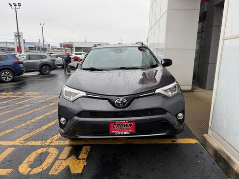 Used 2017 Toyota RAV4 Platinum image 10