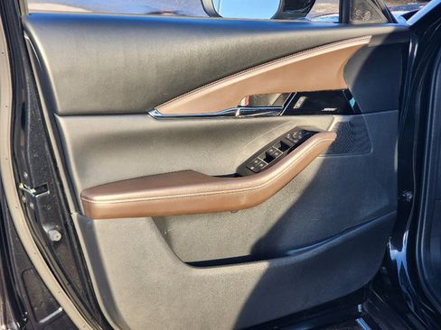 Certified 2025 MAZDA CX-30 AWD 2.5 S w/ Premium Package image 33