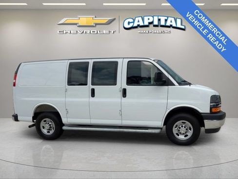 Used 2025 Chevrolet Express 2500 w/ Driver Convenience Package RWD image 6