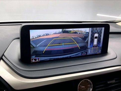 Used 2022 Lexus RX 350L Premium w/ Premium Package image 23