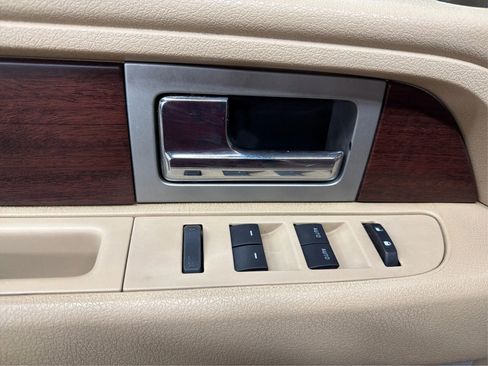 Used 2014 Ford F150 King Ranch w/ King Ranch Luxury Package image 29