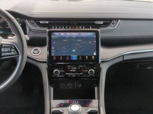 Used 2024 Jeep Grand Cherokee Overland w/ Trailer Tow Package image 14