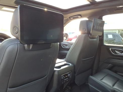 Used 2022 Chevrolet Tahoe Z71 w/ Off-Road Capability Package AWD/4WD image 16