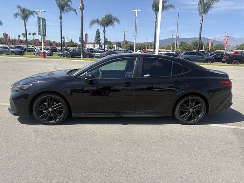 Certified 2026 Toyota Camry Hybrid image 2