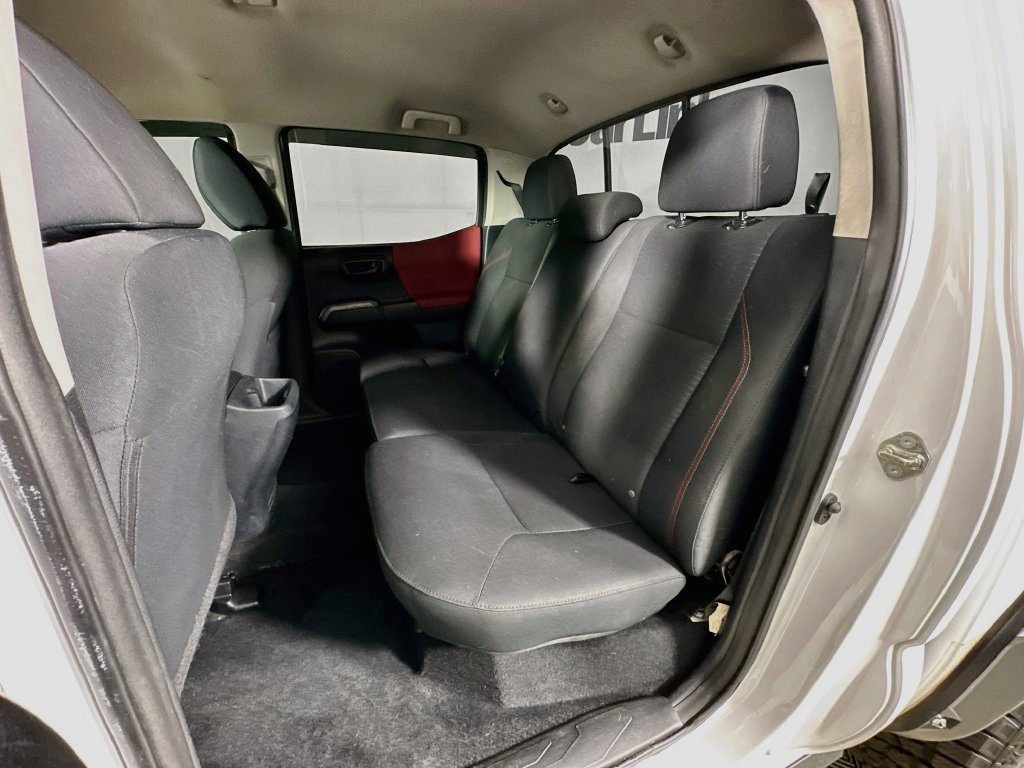 Used 2019 Toyota Tacoma SR5 AWD/4WD image 27