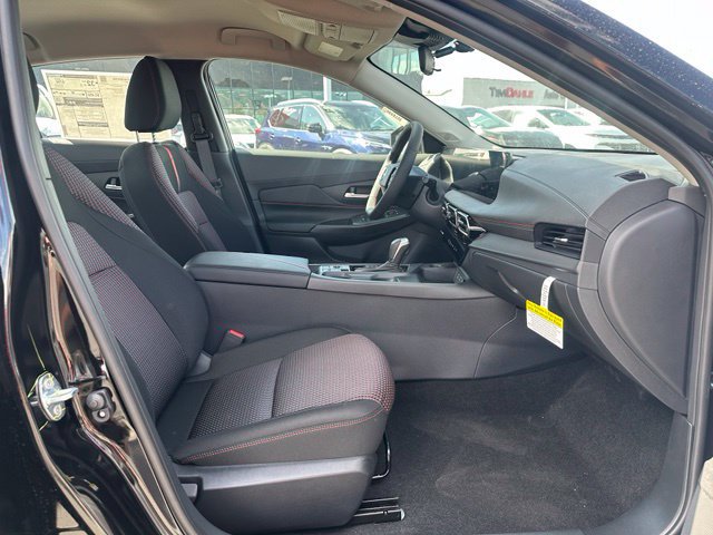 New 2027 Nissan Sentra SR w/ Floor Mat Package FWD image 15