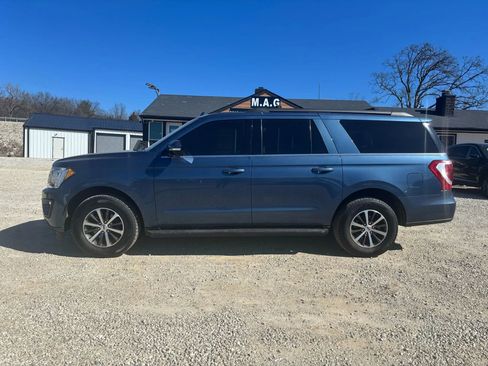 Used 2020 Ford Expedition Max XLT w/ Equipment Group 201A image 2
