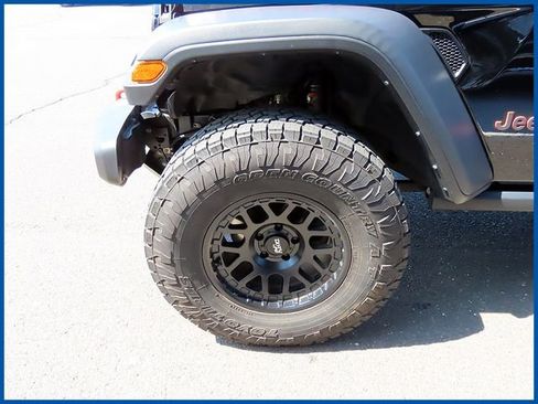 Certified 2022 Jeep Gladiator Mojave w/ LED Lighting Group image 4