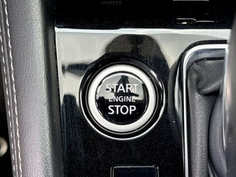 Used 2024 Nissan Kicks SR FWD image 28