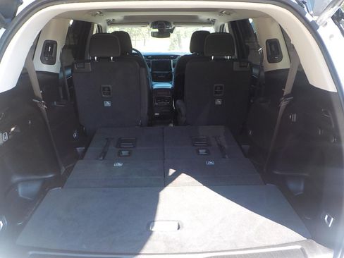 Used 2024 Jeep Grand Cherokee L Laredo w/ Luxury Tech Group I AWD/4WD image 7
