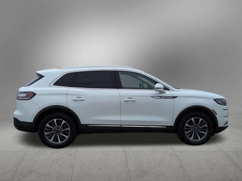 Used 2023 Lincoln Nautilus Reserve AWD/4WD image 7